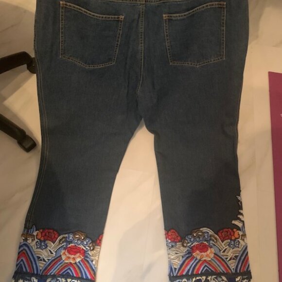 Chico's Women's Jeans! - Picture 5 of 5